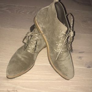 COCLICO 'Pippen' Pointy Toe Chukka Boot size 38